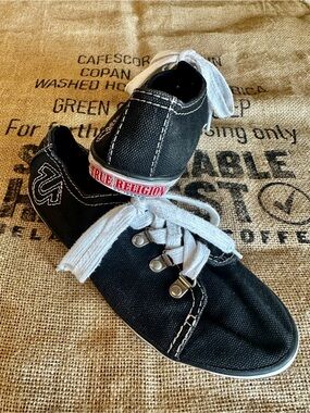 TRUE RELIGION Black Canvas Lace-Up Sneakers